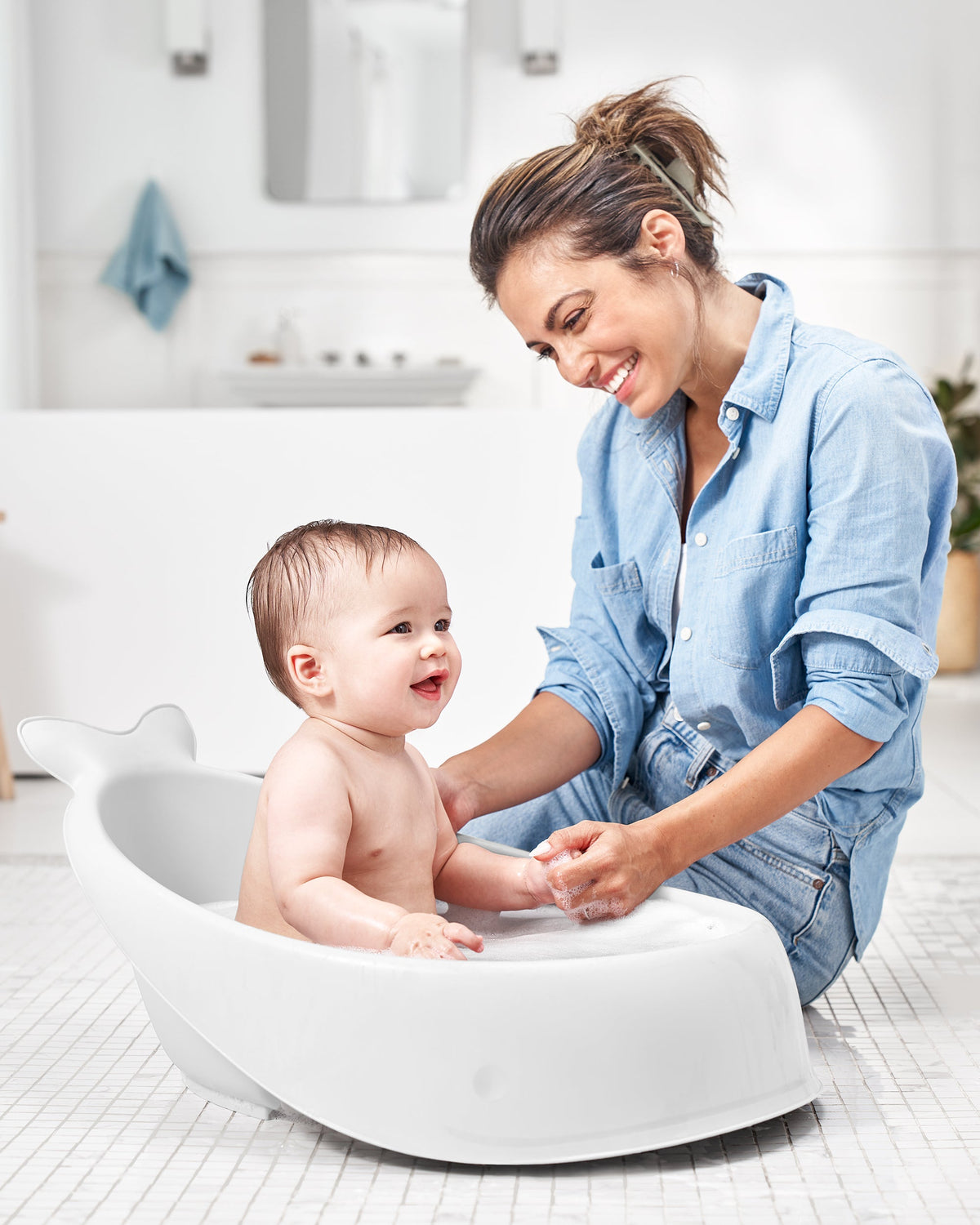 Moby Smart Sling 3 Stage Bath - White